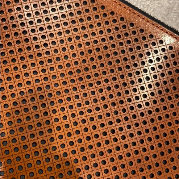 Etienne Aigner leather pouch - Picture 2 of 7